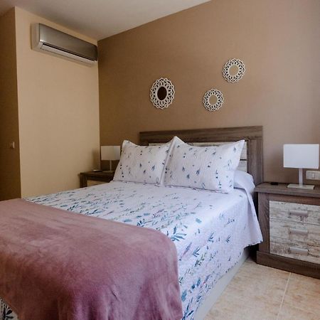 Apto Ache, Acogedor Apartamento De 66 M Con Terraza, Aire Acondicionado Y Parking Privado Gratuito ロス・アブリゴス エクステリア 写真