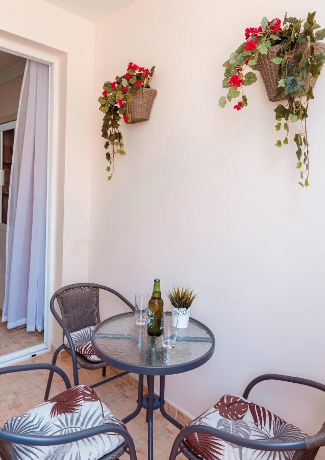 Apto Ache, Acogedor Apartamento De 66 M Con Terraza, Aire Acondicionado Y Parking Privado Gratuito ロス・アブリゴス エクステリア 写真